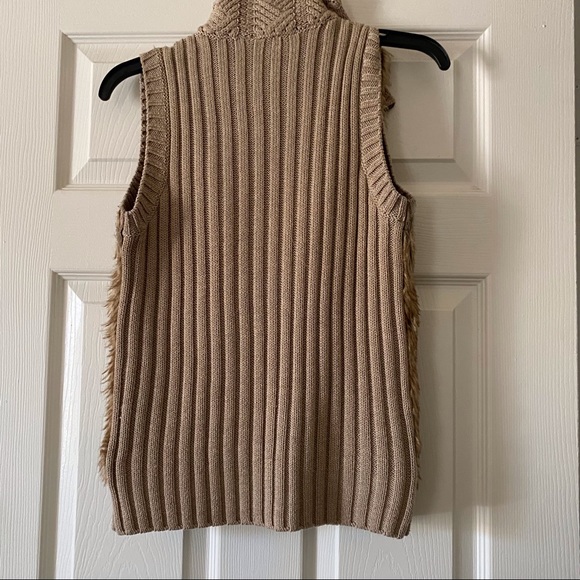 Kenar Sweater Vest with Faux Fur Front - Picture 3 of 7